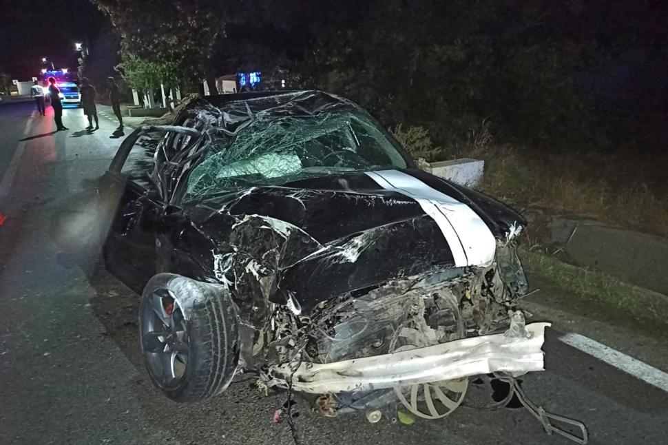 Accident spectaculos în Teleorman! Un tânăr de 20 de ani a intrat cu mașina într-un cap de pod, s-a răsturnat și apoi a revenit pe roți 860182