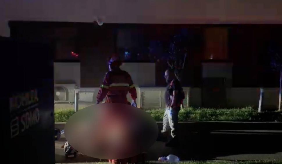 Un bărbat din Voluntari s-a aruncat de la etaj, iar din apartamentul său iese fum. Intervin pompierii 860189