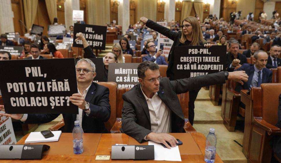 Marcel Ciolacu prezintă noile măsuri fiscale în Parlament: "De astăzi, s-a terminat cu dubla măsură şi cu privilegiile la stat" 860164