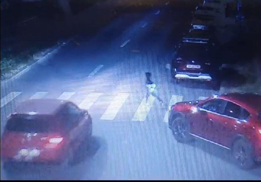 Șoferiță filmată când lovește un copil pe trecerea de pietoni și apoi fuge de la locul accidentului, în Iași  860203