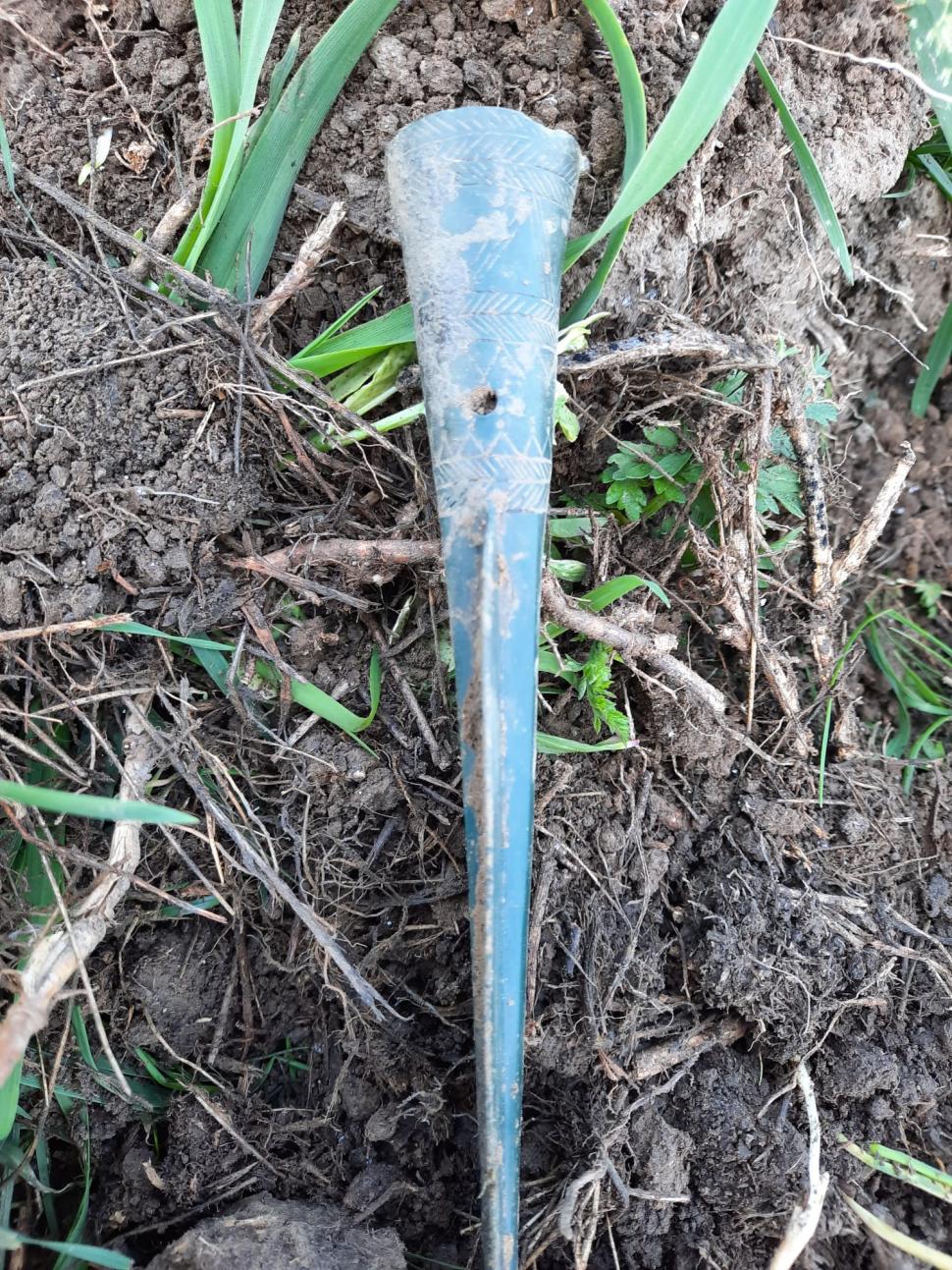 Un jandarm a descoperit o adevărată comoară din anul 1500 înainte de Hristos, în Teleorman | "Nu părea a fi din lumea noastră" 860335