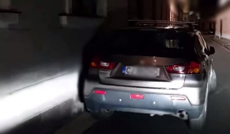 ”Vino și mută cotețul! Nu putem circula”. Pățania unui șofer care a parcat într-un loc nepermis și a blocat o stradă întreagă din Cluj 