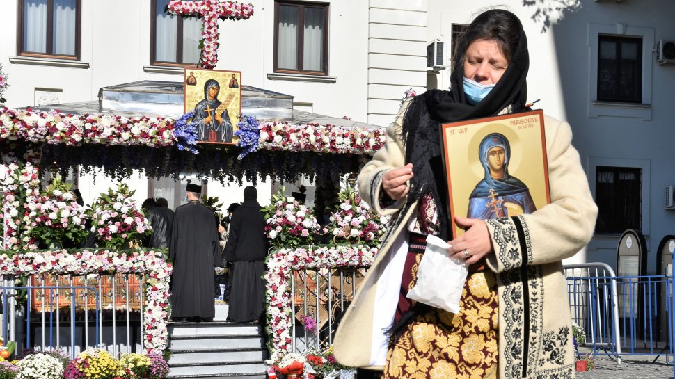 Pelerinajul la Sfânta Parascheva va începe pe 7 octombrie. Sute de mii de credincioşi din ţară şi străinătate sunt aşteptaţi la Iaşi