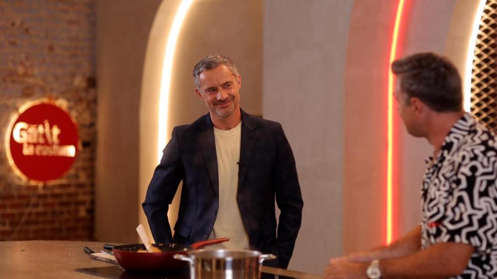 Cornel Ilie, invitat special în cadrul emisiunii "Gătit la costum", sezonul 5 | "Primeam bileţele de la fete pentru că eram timid şi eram interesant pentru ele" 860784