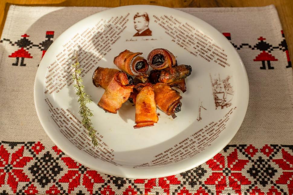 Hanu Ancuței, între legende și istoria reală 861044