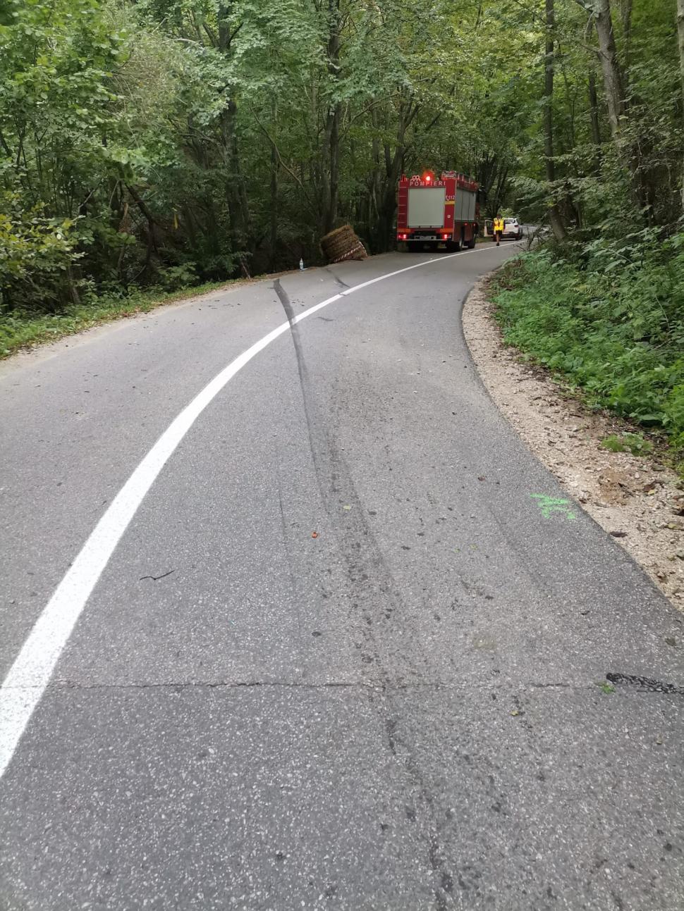 Accident grav la Raliul Clujului! O mașină a căzut într-o râpă. Pilotul și copilotul, la spital 861012