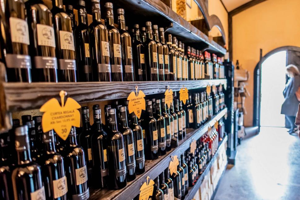 Mierea de Luncavița și vinul de Măcin, combinația perfectă din nordul Dobrogei 861033