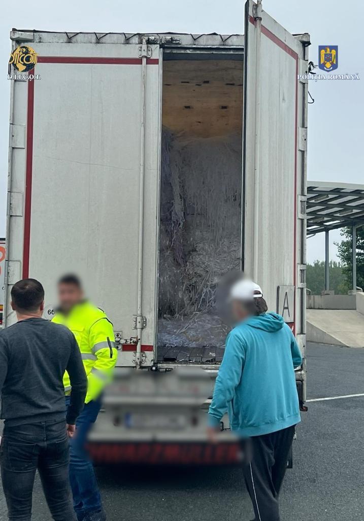 Acțiunea în premieră împotriva celor care au umplut România cu gunoaie din Vest. Peste 1.500 de tone de gunoi au fost aduse ilegal în țara noastră 861066