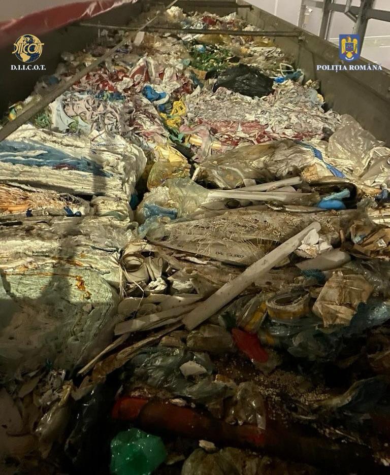 Acțiunea în premieră împotriva celor care au umplut România cu gunoaie din Vest. Peste 1.500 de tone de gunoi au fost aduse ilegal în țara noastră 861069