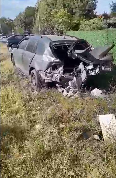 Un tânăr a murit, iar fratele său este grav rănit, după ce mașina în care se aflau s-a răsturnat în șanț, în Merișani, Argeș 861151