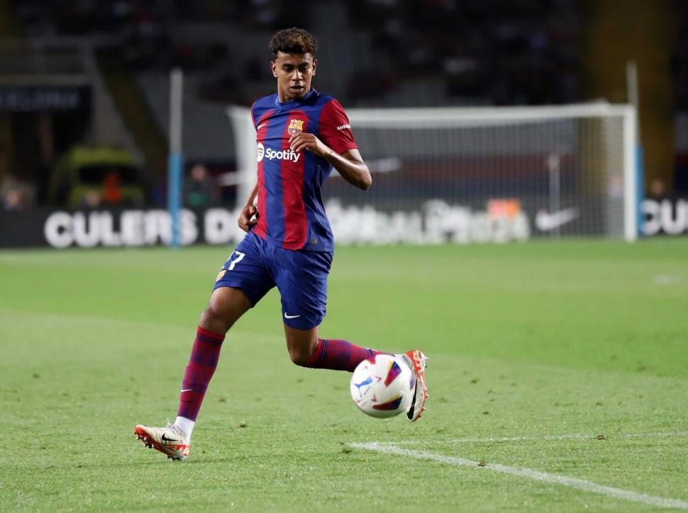 El este fotbalistul care la 16 ani valorează deja un miliard de euro!  861342