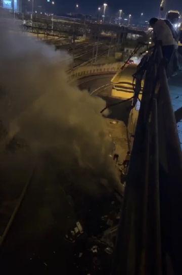 Tragedie în Italia. Un autobuz a căzut 15 metri în gol şi a luat foc, în Mestre, Veneţia. Sunt zeci de morţi şi răniţi 861590