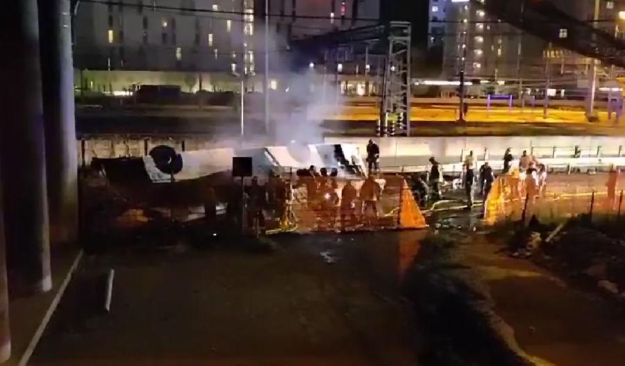 Tragedie în Italia. Un autobuz a căzut 15 metri în gol şi a luat foc, în Mestre, Veneţia. Sunt zeci de morţi şi răniţi 861591