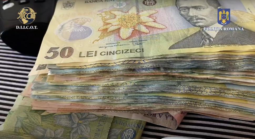 Dealeri de droguri, prinși în flagrant când dădeau târcoale propriei mașini, pe o stradă din Brașov. Cineva a sunat la 112 și a anunțat un posibil furt 861454