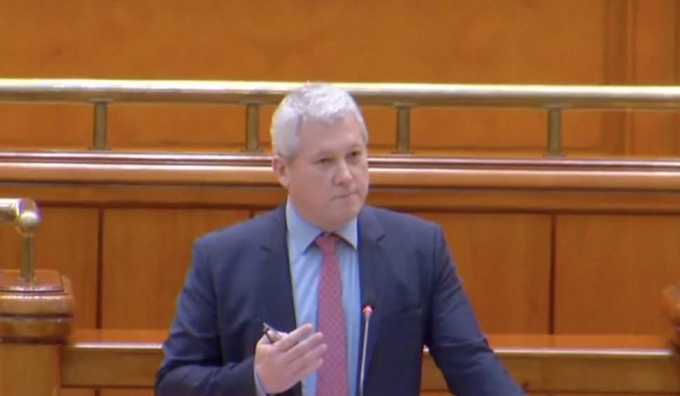 Scandal în Parlament pe tema drogurilor. Cătălin Predoiu: "Vă spune ceva canabis, domnilor deputați de la USR?"