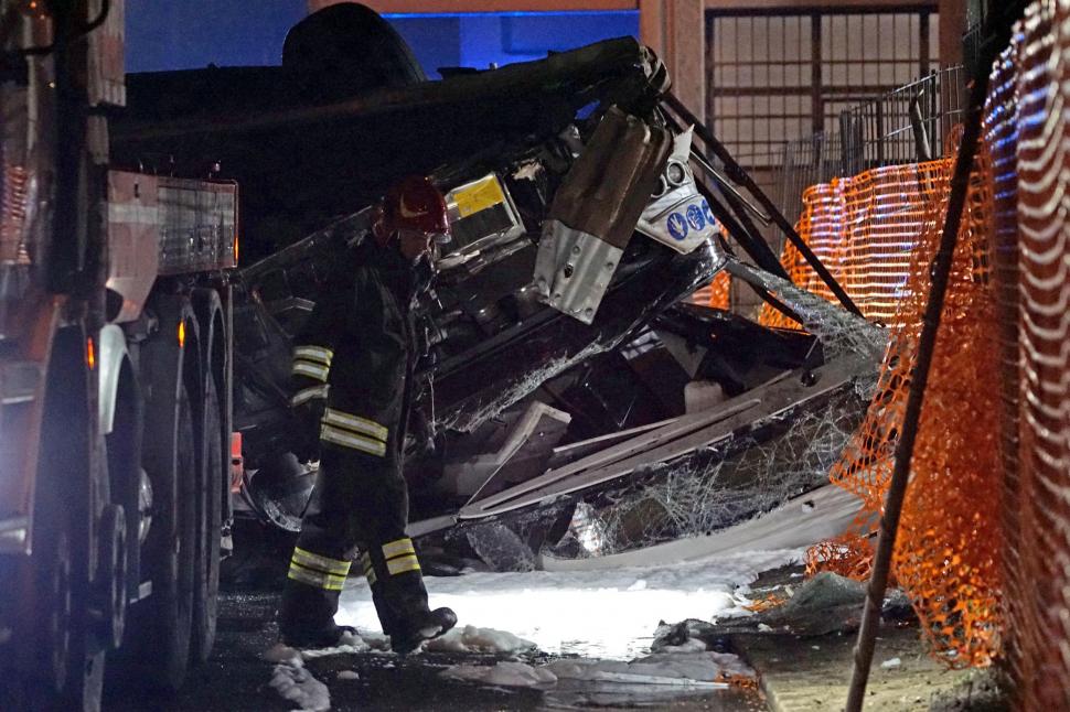 "Salvați-mi copilul!" | Cumplitul accident de autobuz din Italia, povestit de doi salvatori din Africa | Reacția MAE după incident 861722