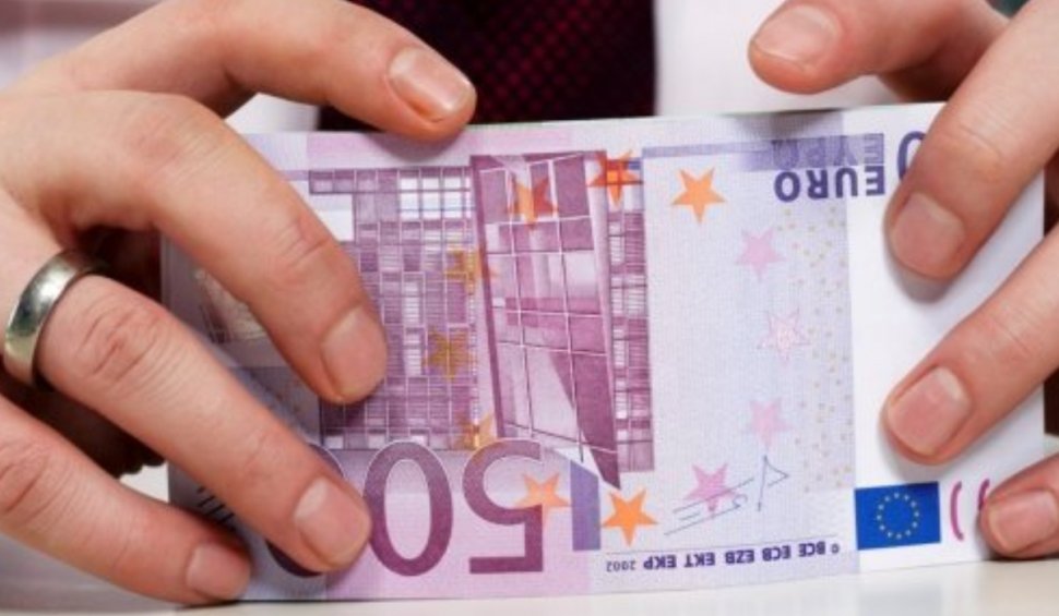 Curs valutar BNR, 4 octombrie 2023. Euro creşte, iar dolarul american scade 