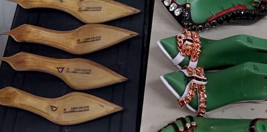 Două tinere din Sibiu au dat lovitura în afaceri. Jennifer Lopez dă 1.000 de euro pe fiecare produs al româncelor 861871