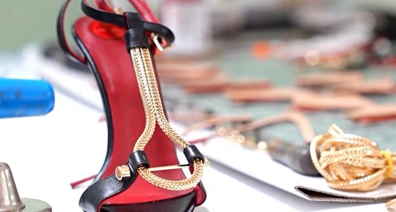 Două tinere din Sibiu au dat lovitura în afaceri. Jennifer Lopez dă 1.000 de euro pe fiecare produs al româncelor 861874