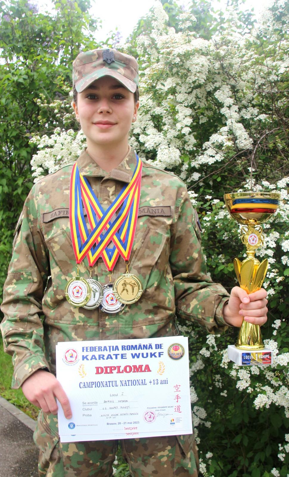 Ea este Medeea Zafiris, adolescenta româncă dublă campioană mondială la karate: ”Performanțele au venit prin multă muncă” 861684