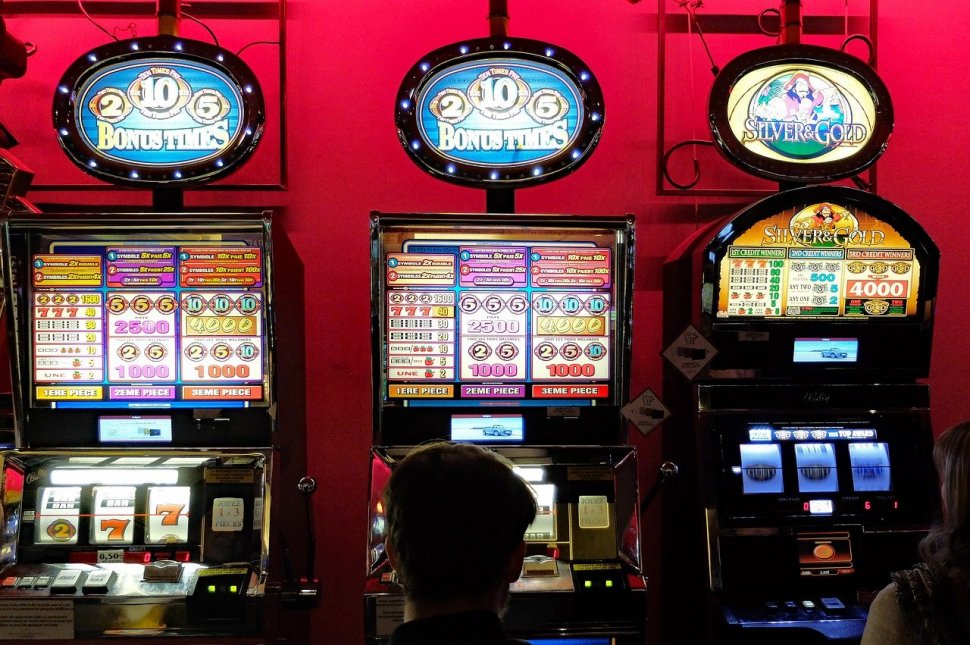 Guvernul a aprobat ordonanța pentru taxarea suplimentară a jocurilor de noroc