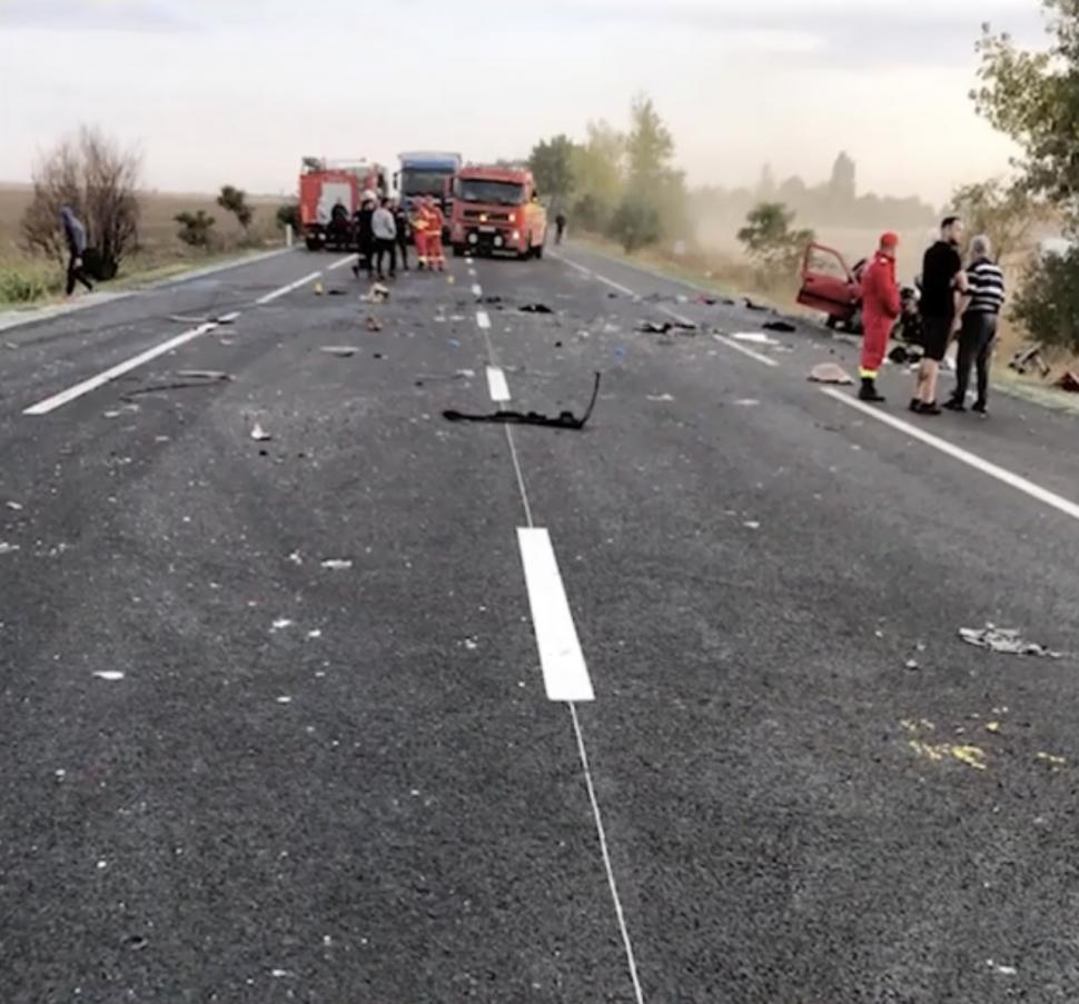 Accident grav între două camioane și o mașină, în localitatea Ciocârlia. Unul dintre șoferi a murit pe loc 862126