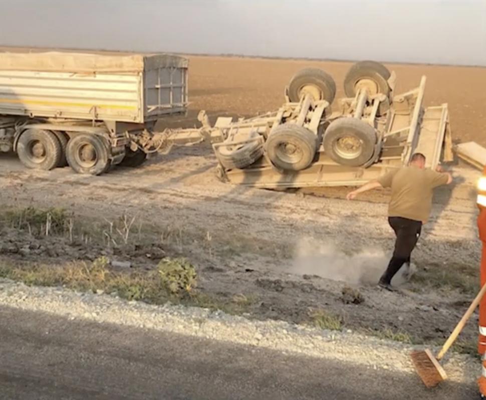 Accident grav între două camioane și o mașină, în localitatea Ciocârlia. Unul dintre șoferi a murit pe loc 862127