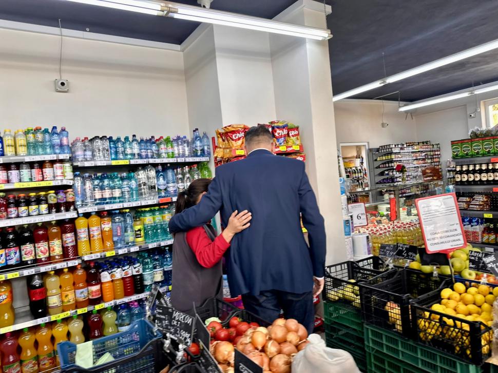 Marcel Ciolacu, la un magazin din Vâlcea: "Am oprit să îmi iau pufuleți. Aveam poftă" | Reacţia românilor 862220