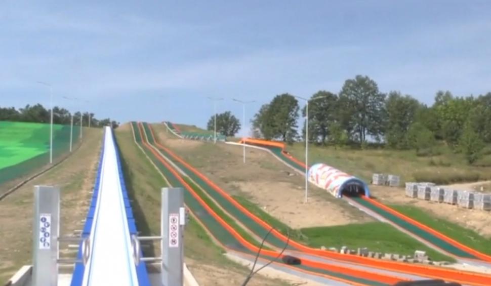 Comuna din România cu cea mai lungă pârtie din ţară pe care se poate schia tot anul 862239