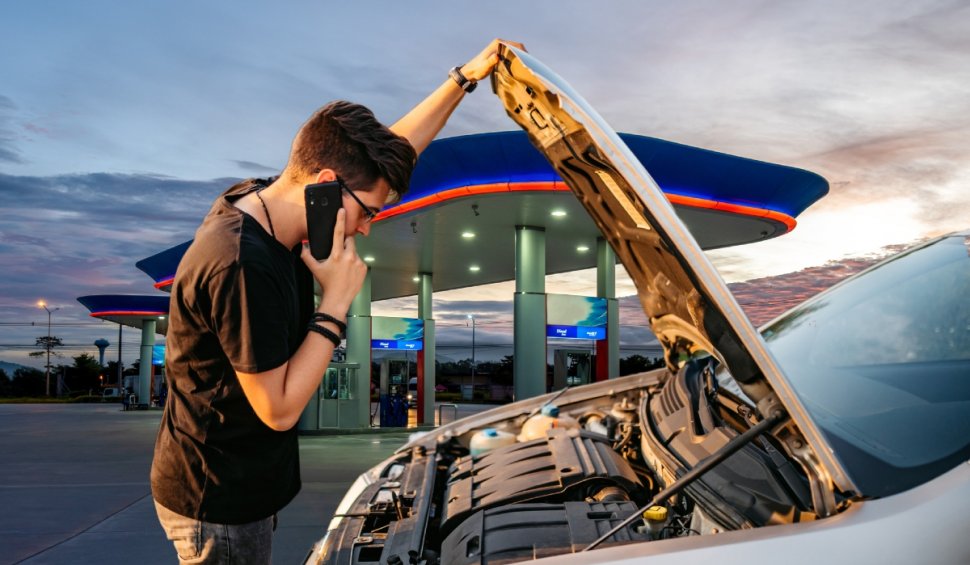 Şoferi revoltaţi, după ce au alimentat cu apă în loc de benzină, la o staţie de carburanţi din Neamţ | Reacţia Protecţiei Consumatorilor