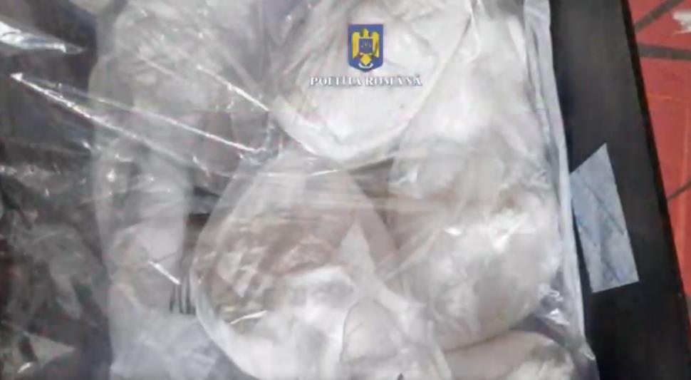 Turiști străini rămași fără bani, în Centrul Vechi din București. Hoții le-au furat cardurile și au cheltuit 7.000 euro 862199