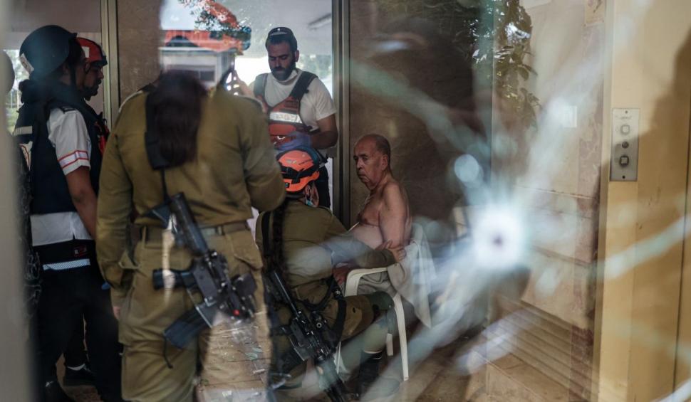 Reuven Azar, ambasadorul Israelului la Bucureşti: "Civilii sunt răpiţi şi duşi în Fâşia Gaza" | Mobilizare generală pentru război în Israel 862345