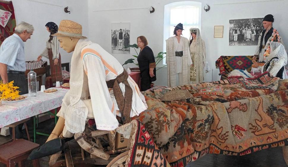 Pietroșița revine la turism, cu "Toamna Literară" la Muzeul de Etnografie 862489