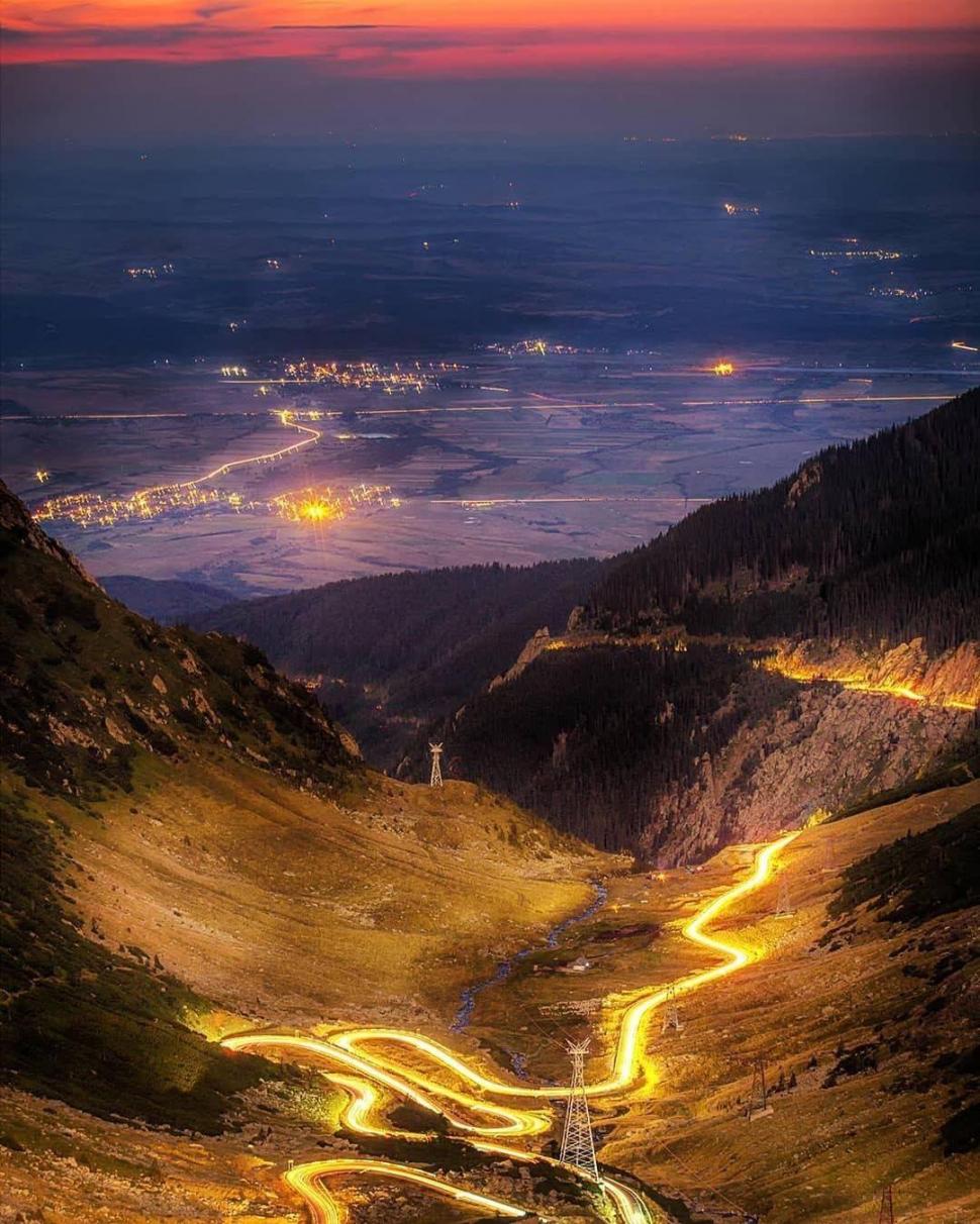 Circulaţia pe Transfăgărăşan şi Transalpina nu se va mai închide la dată fixă. Până când vor putea șoferii să circule pe cele două drumuri 862669