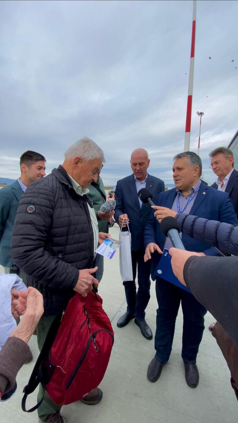 El este pasagerul cu numărul 50.000, primit cu fast pe Aeroportul Internațional Brașov 862782