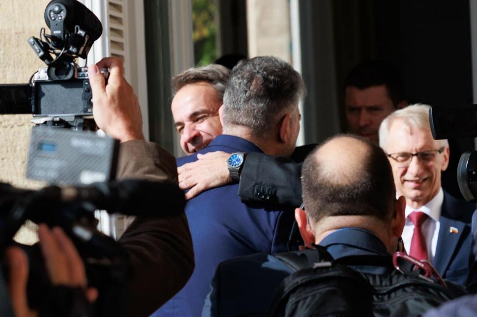 Marcel Ciolacu reface strategia pentru Schengen cu premierii din Bulgaria şi Grecia, la întâlnirea trilaterală de la Varna 862678