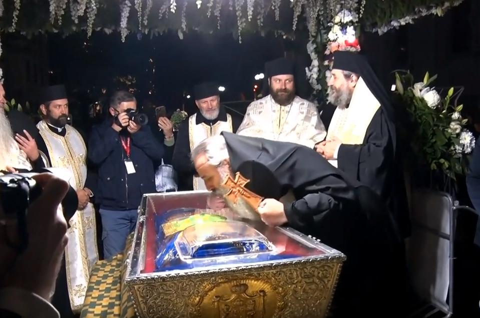 Procesiune de Sfânta Parascheva: Racla cu moaşte a fost purtată pe străzile din Iaşi 862519