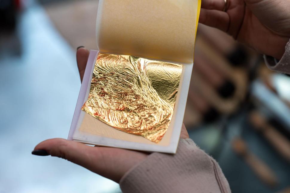 "Am putea crede că există doar în poveşti": Un român a plătit 1.000 de lei pe un kurtos învelit în aur 862592