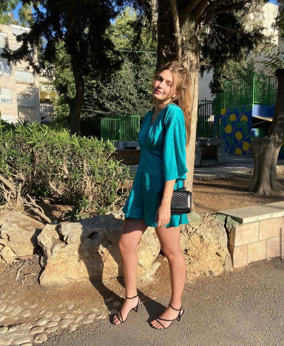 Ea este Bruna Văleanu, tânăra cu origini româneşti care se numără printre victimele din Israel! | "Copilul meu a devenit o mică stea în Univers" 863035