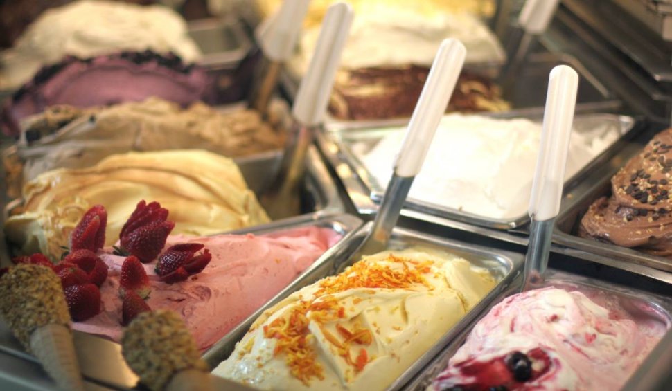 Răzbunarea unei românce, în Spania: A spart o gelaterie în fiecare zi, timp de două luni, pentru a mânca înghețată