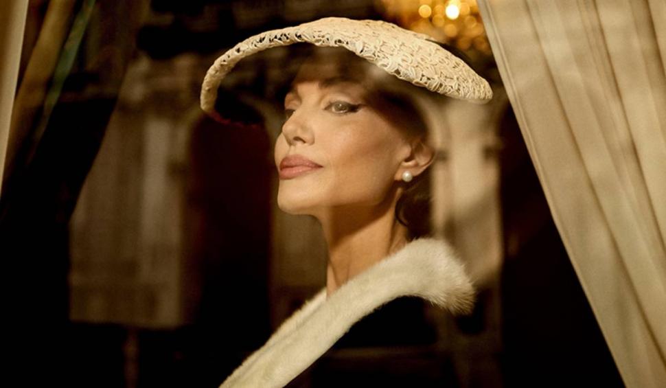 Angelina Jolie o va juca pe Maria Callas într-un film biografic despre marea soprană  863289