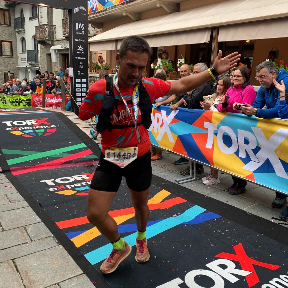 "L-am avut pe Dumnezeu în echipa mea" | El este Levente, prima persoană cu handicap din lume care a reușit să termine un ultramaraton 863398