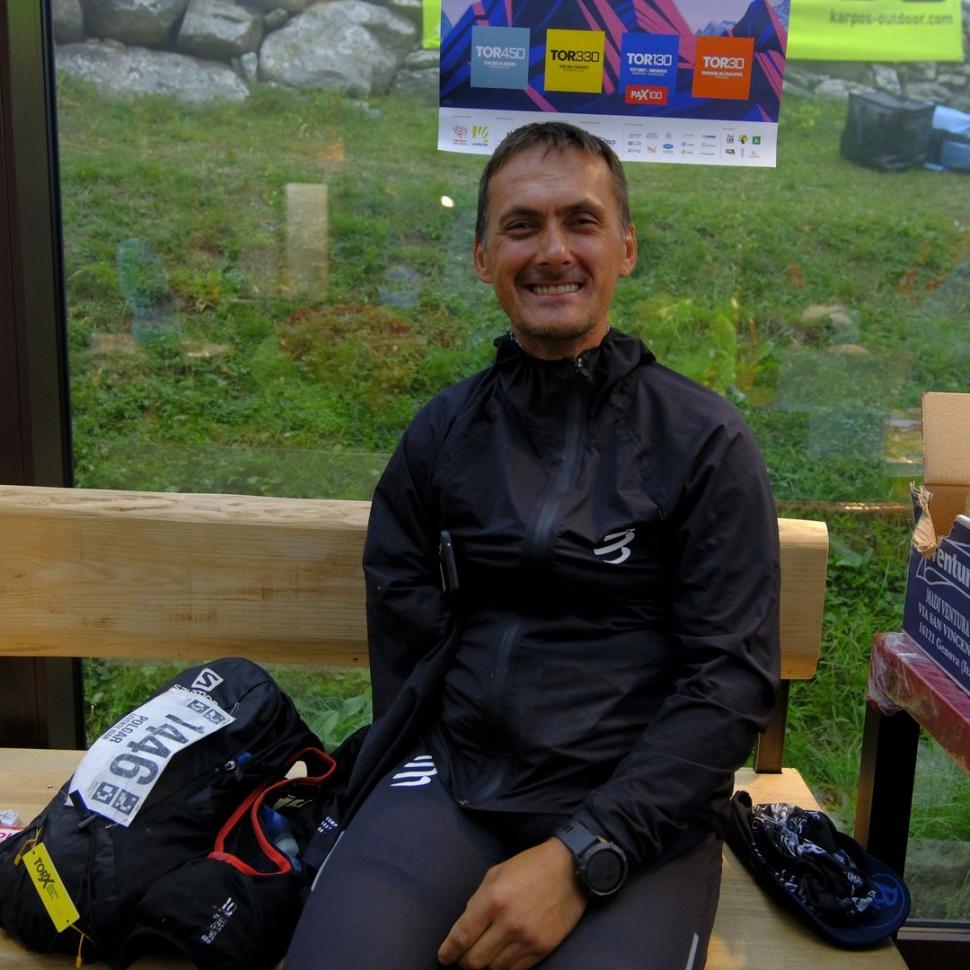 "L-am avut pe Dumnezeu în echipa mea" | El este Levente, prima persoană cu handicap din lume care a reușit să termine un ultramaraton 863399