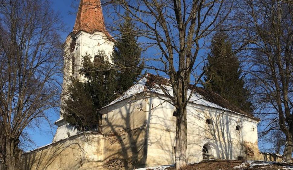 Locul din România unde o casă ar costa un singur salariu. Peisajul îți taie respirația 863547