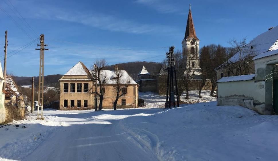 Locul din România unde o casă ar costa un singur salariu. Peisajul îți taie respirația 863549