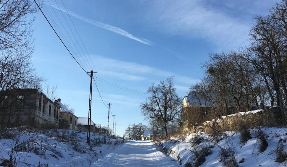 Locul din România unde o casă ar costa un singur salariu. Peisajul îți taie respirația 863551