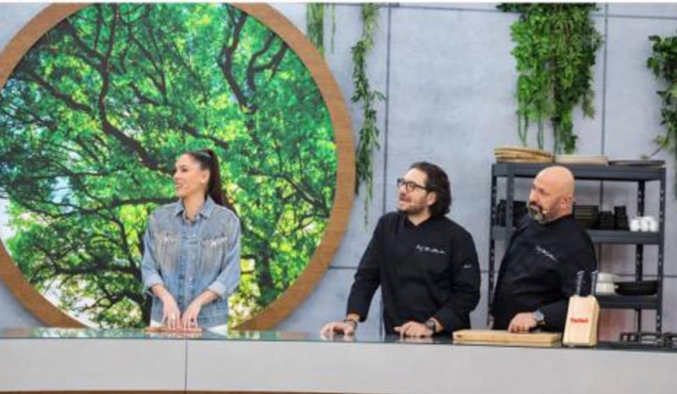 Prima reacție a lui Florin Dumitrescu după ce toți jurații Chefi la Cuțite au ales să părăsească emisiunea 863497