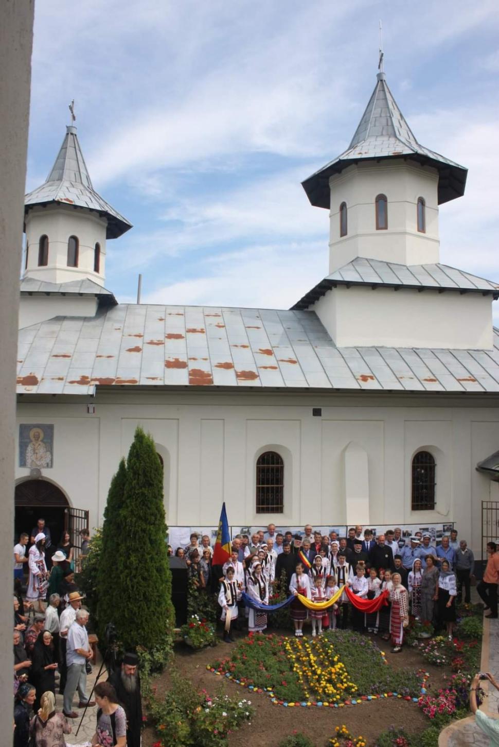 Hoţi fără frică de Dumnezeu: Au furat tabla din cupru de la o biserică aflată în reparaţii, într-o comună din judeţul Galaţi 863457