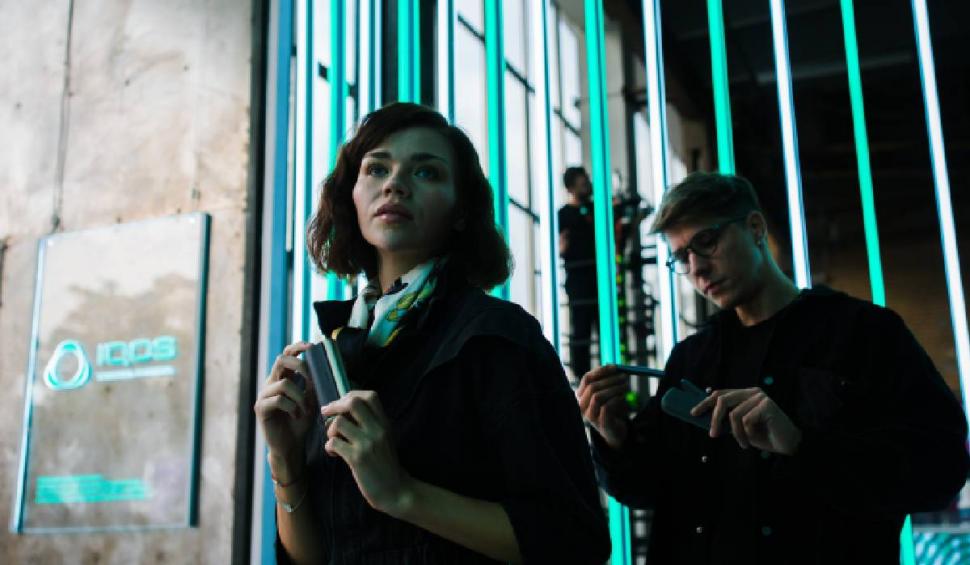 Tranziția către un viitor mai optimist - o nouă instalație imersivă marca IQOS, la festivalul DIPLOMA 863566