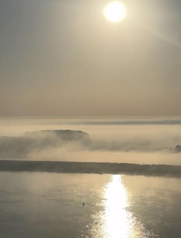 "Fierbe" Dunărea. Explicaţiile unui fenomen rar şi spectaculos 863705